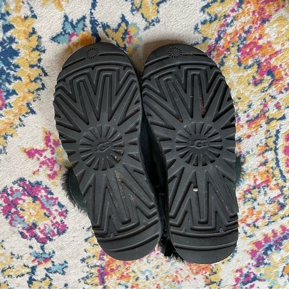 UGG Women’s Mini Bailey Bow II Weather Resistant Cold Weather Booties Black sz 6 - Picture 12 of 14